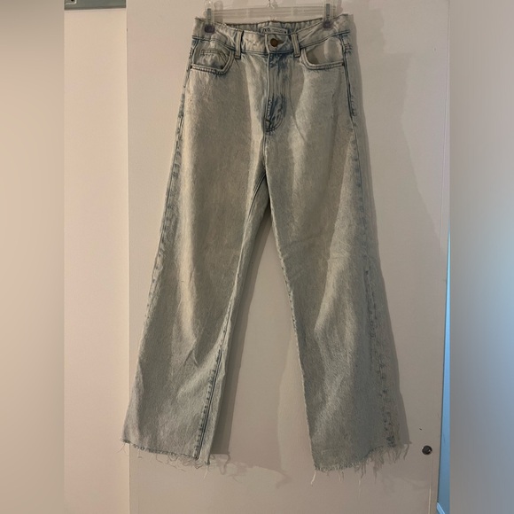 Zara - Picture 1 of 3